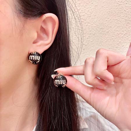 2026年2月5日入荷新品miumiuピアスギフト/誕生日/...