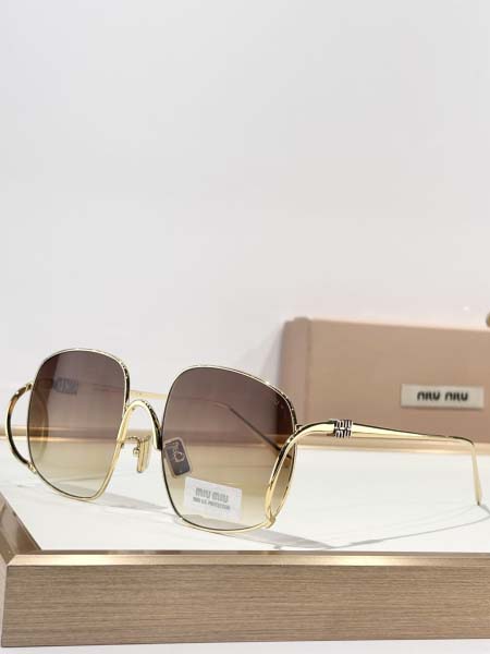 2026年2月11日新品MIU MIU原版復刻サングラスギフ...