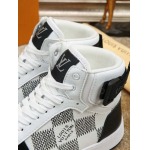 2026年2月21日入荷新作Louis Vuitton靴/スニーカー人気商品★/誕生日プレゼント/流行/高品質/JY工場