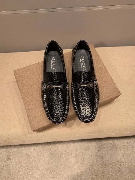 2026年2月25日入荷新作Gucci男性用靴人気商品★/誕...