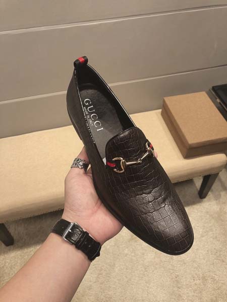 2026年2月25日入荷新作Gucci男性用靴人気商品★/誕...