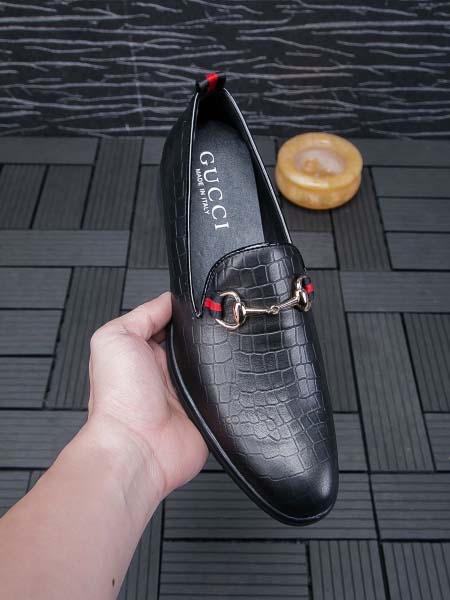 2026年2月25日入荷新作Gucci男性用靴人気商品★/誕...