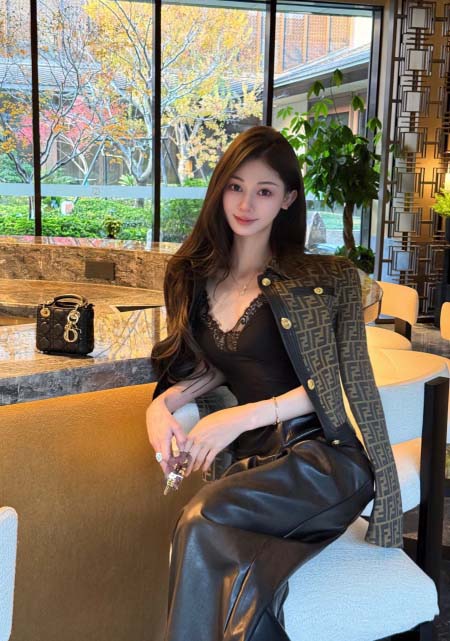 2026年2月26日入荷早春新作FENDIジャケットファッシ...