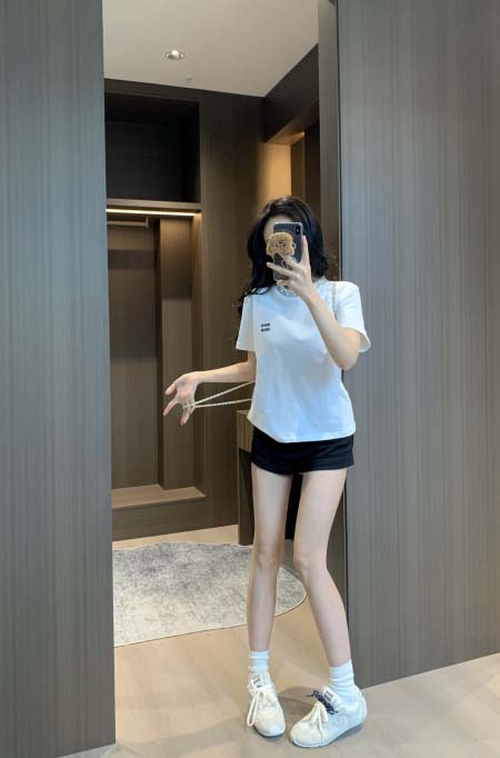 2026年2月26日入荷早春新作 miumiutシャツファッ...