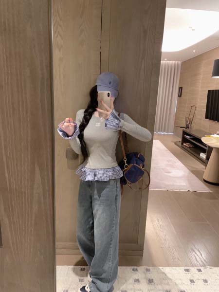 2026年3月6日入荷早春新作 Miumiuアンダーシャツファッション/誕生日プレゼント/贈り物 can工場