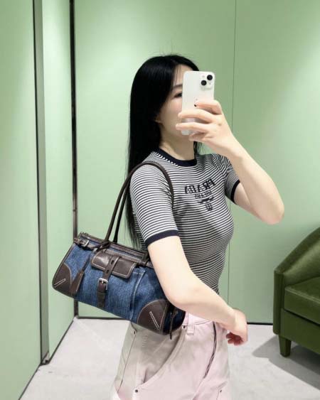 2026年3月6日入荷早春新作Pradaニット半袖女性用ファッション/誕生日プレゼント/贈り物 can工場