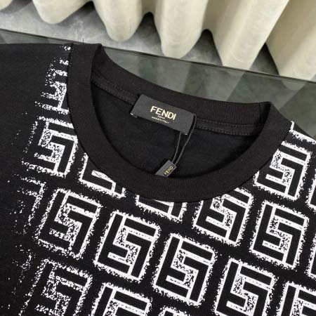 2026年3月17日新作Fendi半袖 tシャツ人気商品/誕生日プレゼント/FF工場
