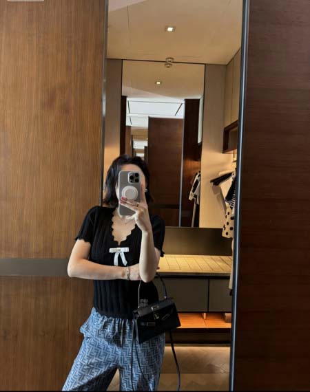 2026年3月9日入荷早春新作Miumiu女性用ファッション/誕生日プレゼント/贈り物 can工場