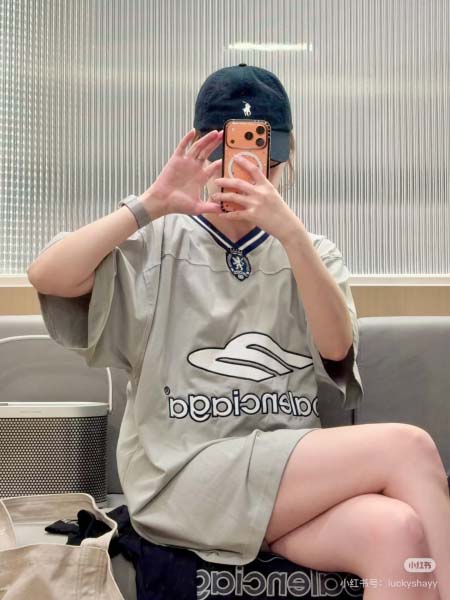 2026年3月9日入荷早春新作Balenciaga女性用ファッション/誕生日プレゼント/贈り物 can工場