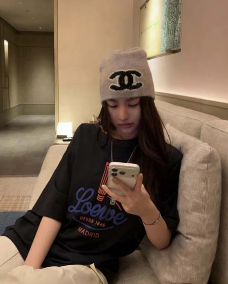 2026年3月21日入荷早春新作Loewe tシャツ女性用ファッション/誕生日プレゼント/贈り物 can工場