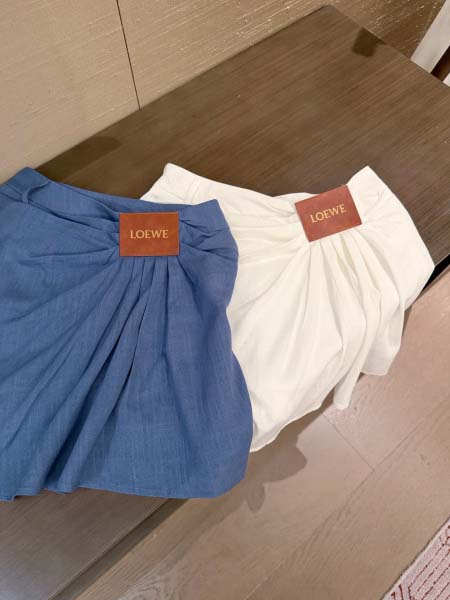 2026年3月21日入荷早春新作LOEWE女性用ファッション/誕生日プレゼント/贈り物 can工場