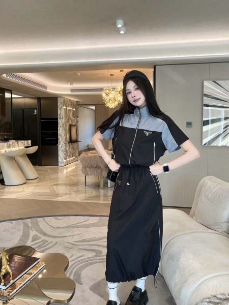 2026年3月22日入荷早春新作Pradaセット女性用ファッション/誕生日プレゼント/贈り物 can工場