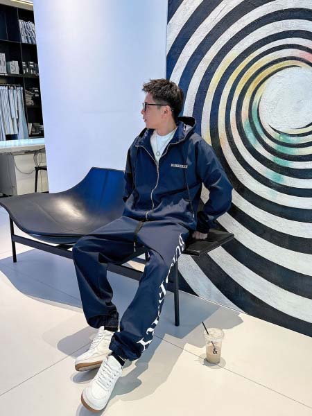 2026年3月23日入荷新作Burberryスーツ上下 超厳選★高級品/誕生日プレゼント/OM工場