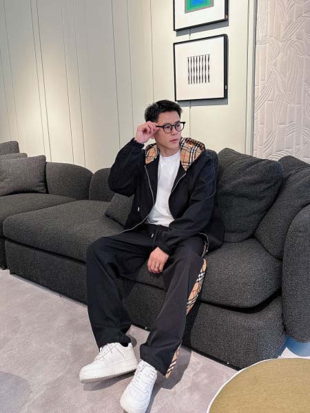 2026年3月23日入荷新作Burberryスーツ上下 超厳選★高級品/誕生日プレゼント/OM工場