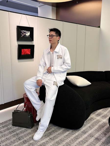 2026年3月25日入荷新作Burberry上下セット 超厳選★高級品/誕生日プレゼント/OM工場