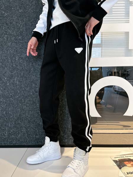 2026年3月25日入荷新作Prada上下セット 超厳選★高級品/誕生日プレゼント/OM工場