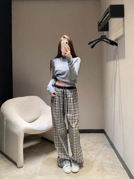 2026年3月6日入荷早春新作Miu Miuズボンファッショ...