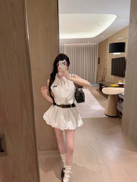 2026年3月6日入荷早春新作 Miumiuワンピースファッ...