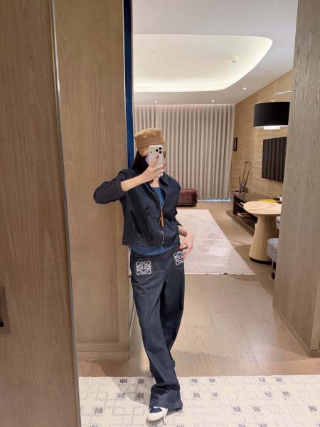 2026年3月6日入荷早春新作LOEWE セット デニムパン...