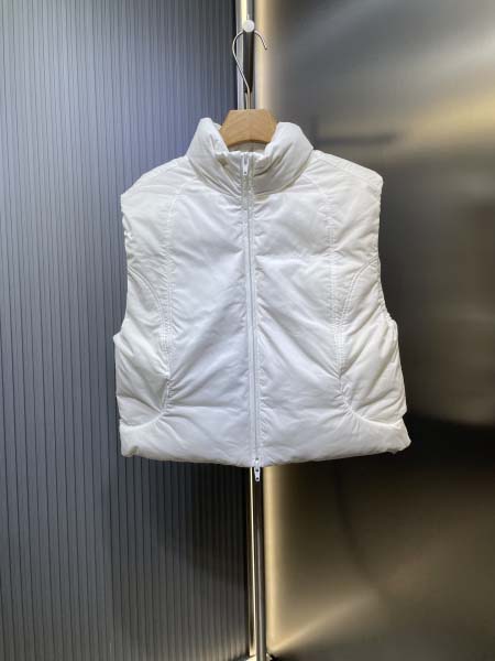 2026年3月13日新作Alexander Wangダウンジ...