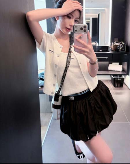 2026年3月9日入荷早春新作Miumiu女性用ファッション...