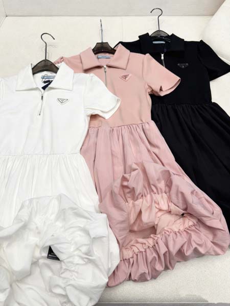 2026年3月9日入荷早春新作prada女性用ファッション/...