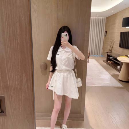 2026年3月9日入荷早春新作MIUMIUセット女性用ファッ...