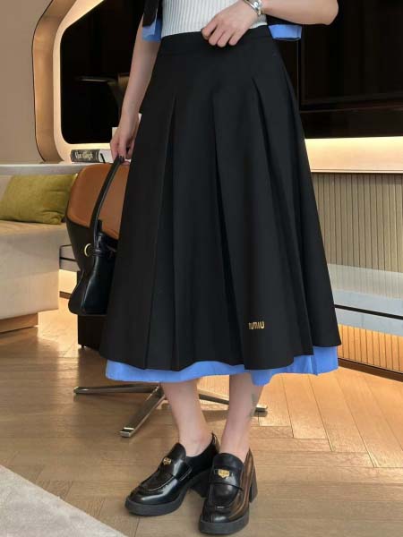 2026年3月9日入荷早春新作MIUMIUセット女性用ファッ...