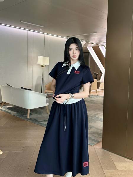 2026年3月9日入荷早春新作MIUMIUセット女性用ファッ...