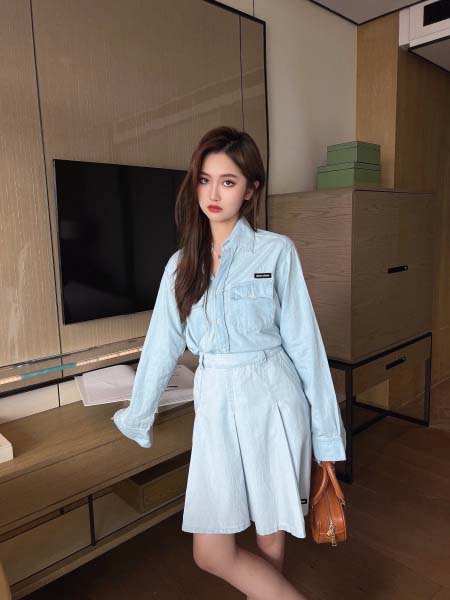 2026年3月9日入荷早春新作MIUMIUセット女性用ファッ...