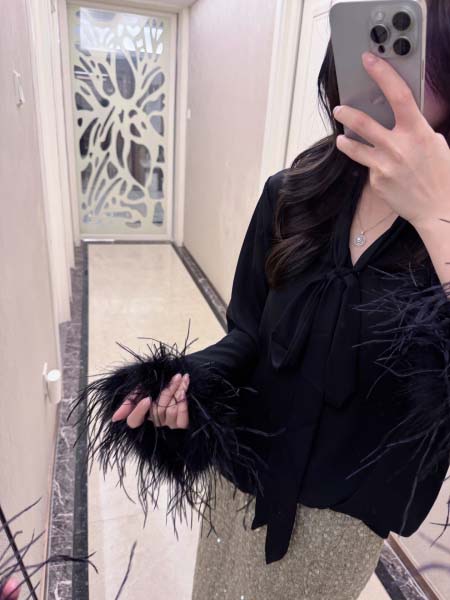 2026年3月21日入荷早春新作VALENTINO女性用ファ...