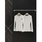 2026年3月21日入荷早春新作 Miumiu女性用ファッション/誕生日プレゼント/贈り物 can工場