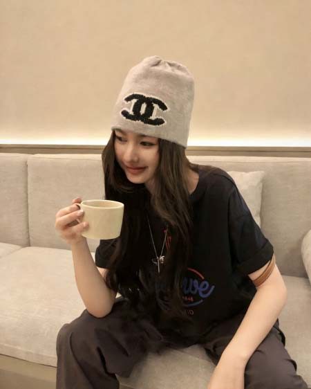 2026年3月21日入荷早春新作Loewe tシャツ女性用フ...