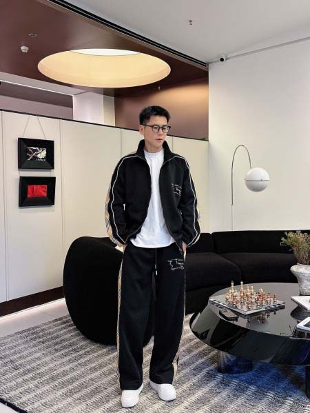 2026年3月23日入荷新作Burberryスーツ上下 超厳...