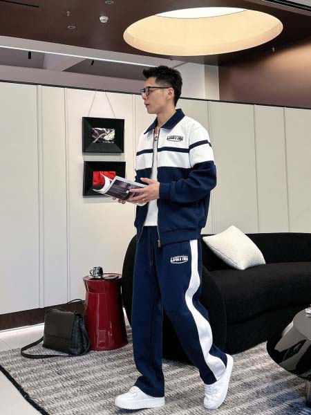 2026年3月23日入荷新作Louis Vuittonスーツ...