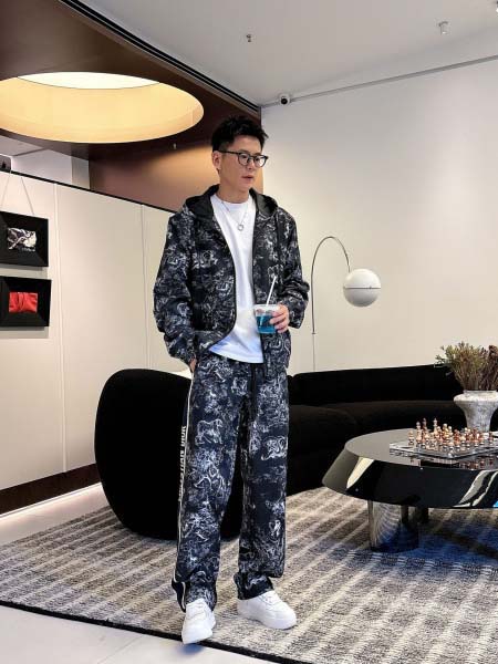 2026年3月23日入荷新作Louis Vuittonスーツ...