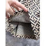 2026年3月25日入荷新作Fendi半ズボン 超厳選★高級品/誕生日プレゼント/OM工場