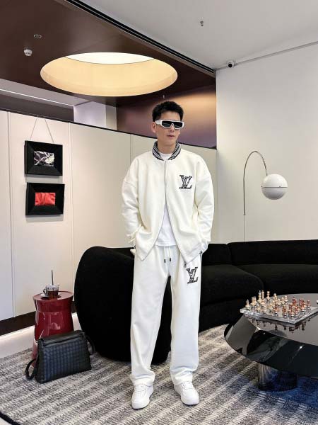 2026年3月25日入荷新作Louis Vuitton上下セ...