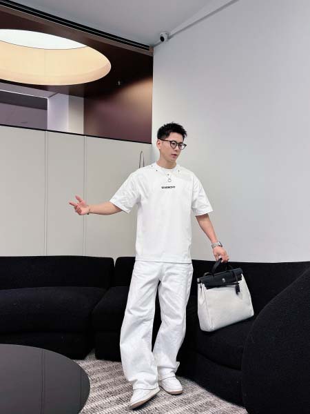 2026年3月29日入荷新作Givenchy半袖Tシャツ春夏...