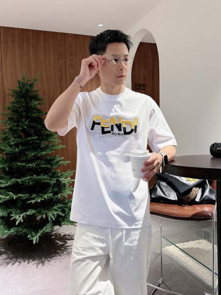 2026年3月29日入荷新作Fendi半袖Tシャツ春夏高品質...