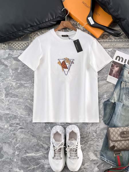 2026年3月30日入荷新作Versace半袖Tシャツ春夏高...