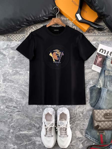 2026年3月30日入荷新作Versace半袖Tシャツ春夏高...