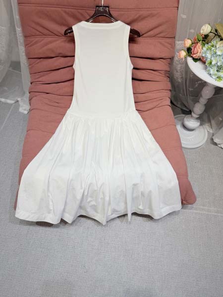 2026年4月4日入荷春夏新作Prada 高級品復刻 女性服 KL工場