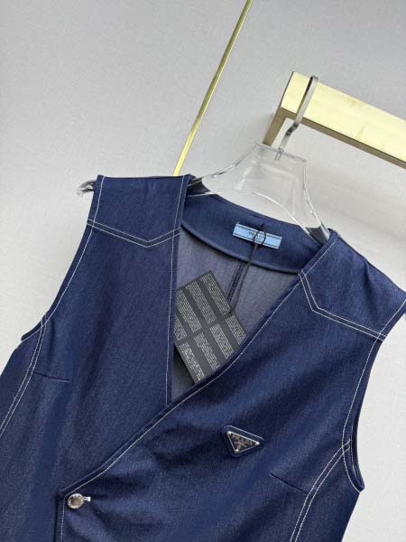 2026年4月4日入荷春夏新作Prada セット高級品復刻 女性服 KL工場