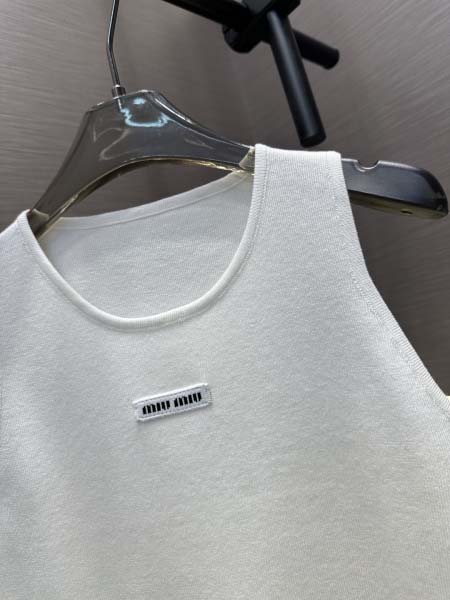 2026年4月9日入荷早春新作Miumiu女性用ファッション/誕生日プレゼント/贈り物 can工場