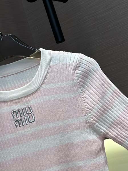 2026年4月9日入荷早春新作Miumiu女性用ファッション/誕生日プレゼント/贈り物 can工場