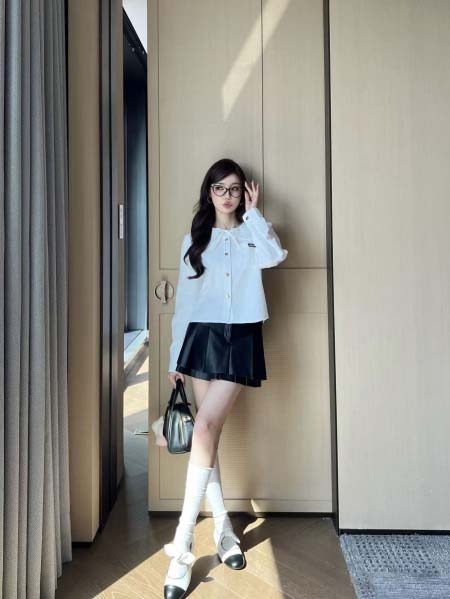 2026年4月9日入荷早春新作Miumiuシャツ女性用ファッション/誕生日プレゼント/贈り物 can工場