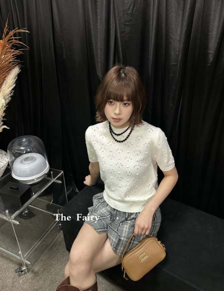 2026年4月9日入荷早春新作Miumiu女性用ファッション/誕生日プレゼント/贈り物 can工場