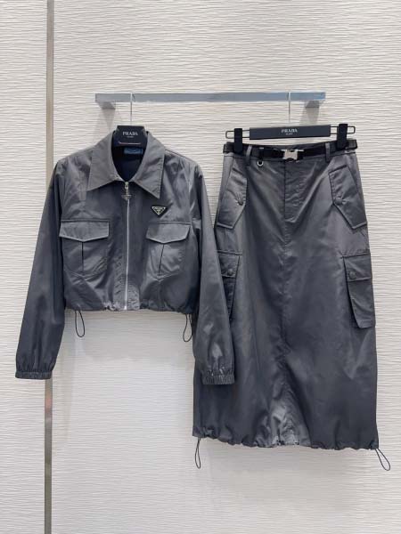 2026年4月4日入荷春夏新作Prada 上下高級品復刻 女...