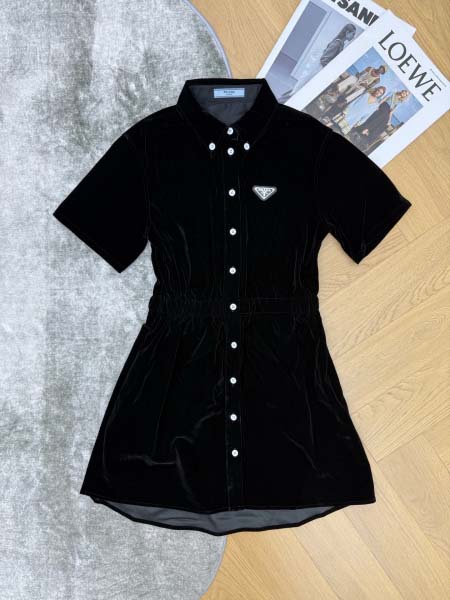 2026年4月4日入荷春夏新作Prada 高級品復刻 女性服...